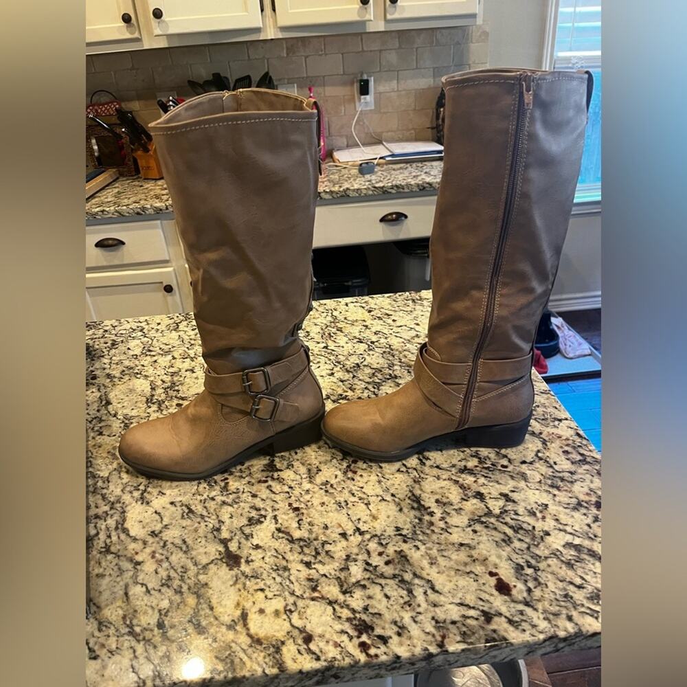 Pink & pepper taupe boots new inbox never worn